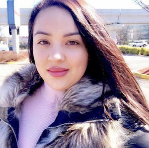 Meet your Posher, Yvette